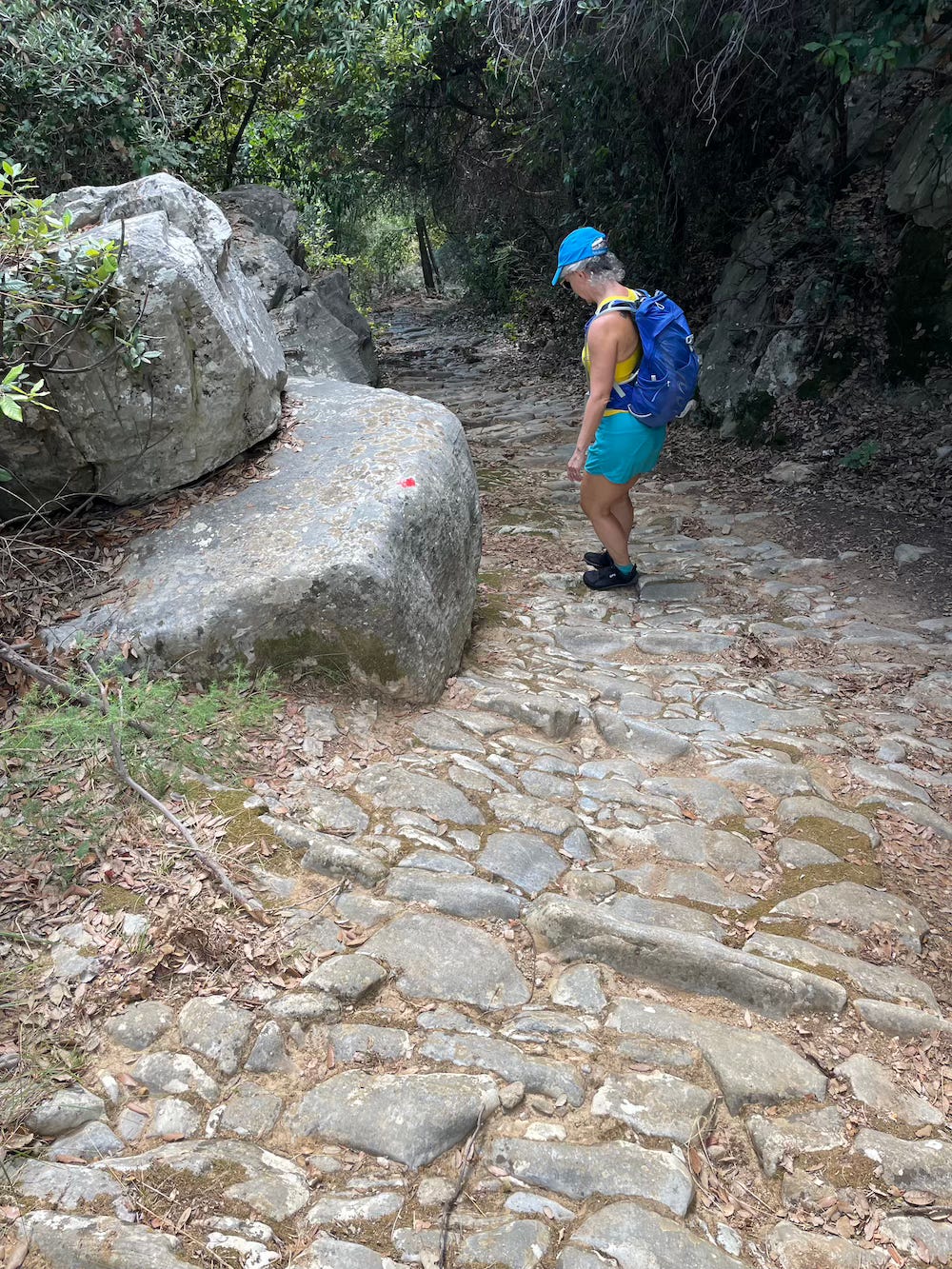 Amy descending toward Damouchari.
