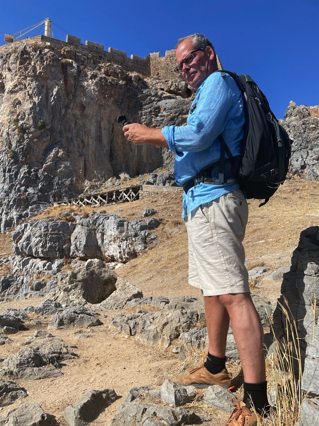 Lindos does have shops selling the beautiful linen shirts that say “summertime in the Mediterranean.”