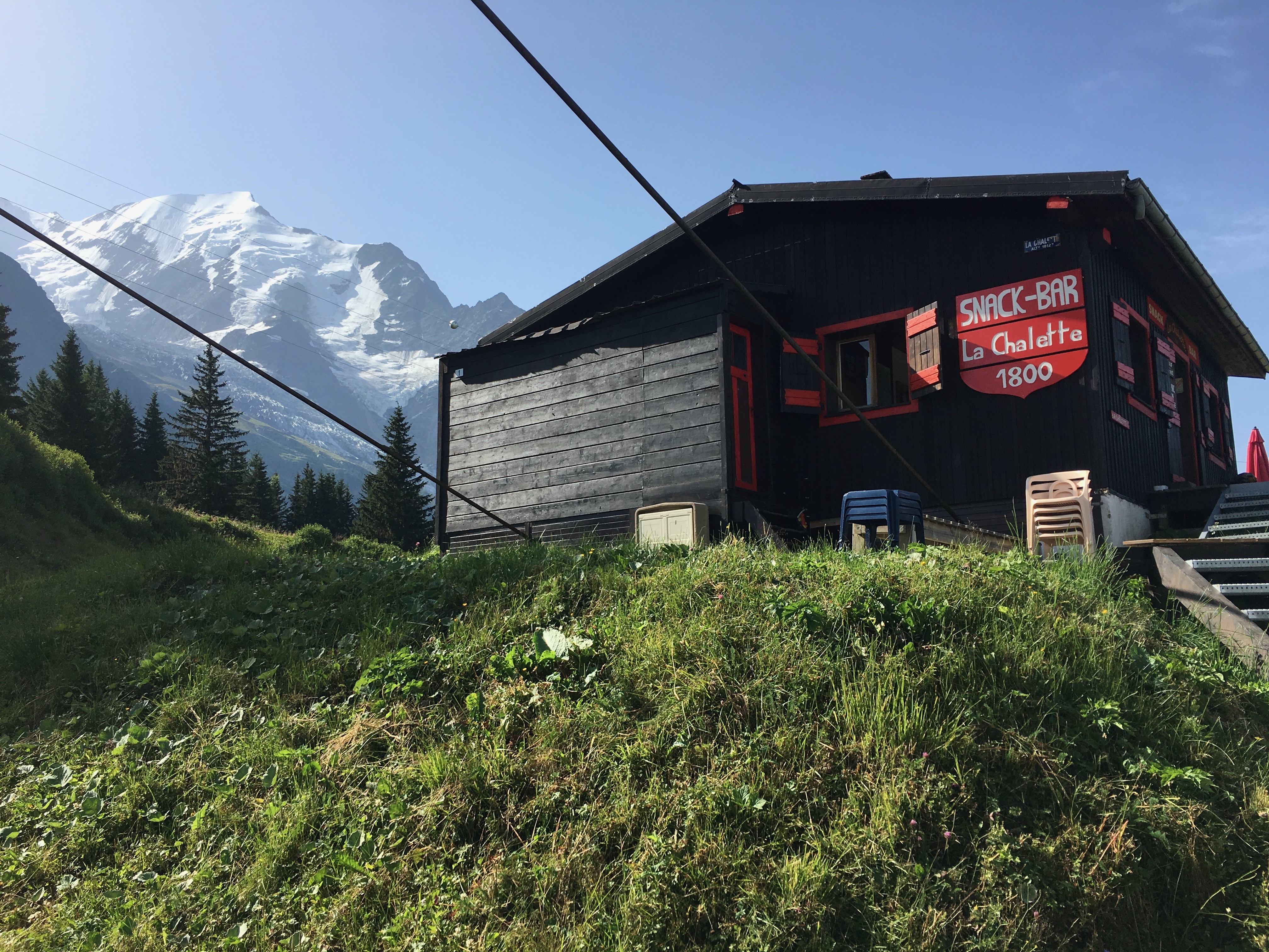 We used the Bellevue cablecar to skip the first 1000 meters of climbing – the only automation we used in the whole route!