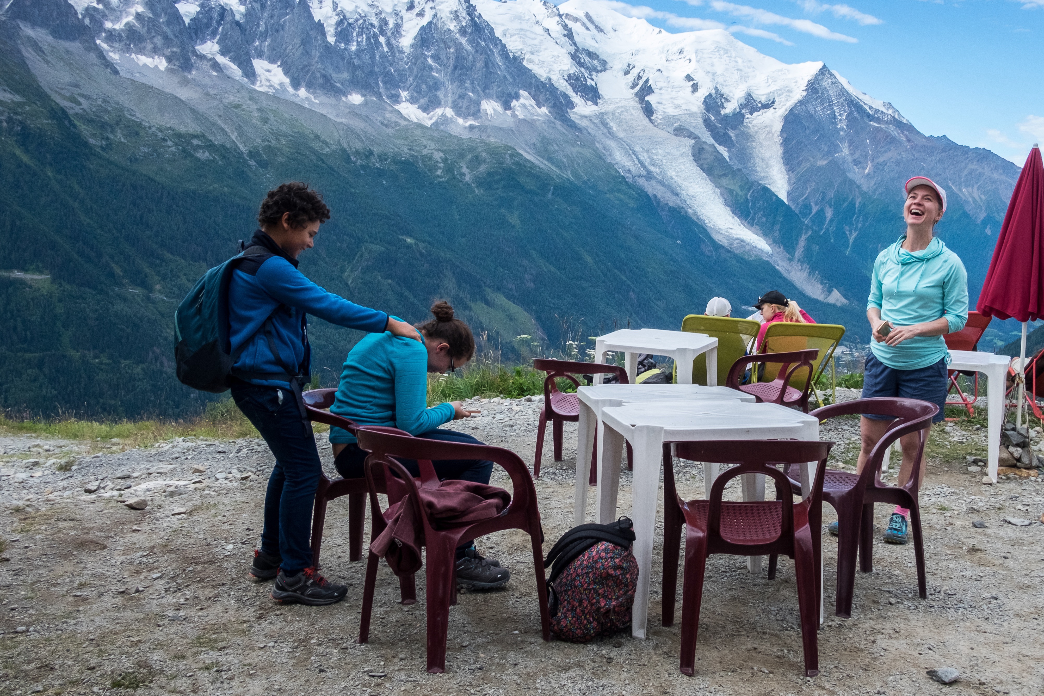 We said goodbye to our friends outside the refuge.