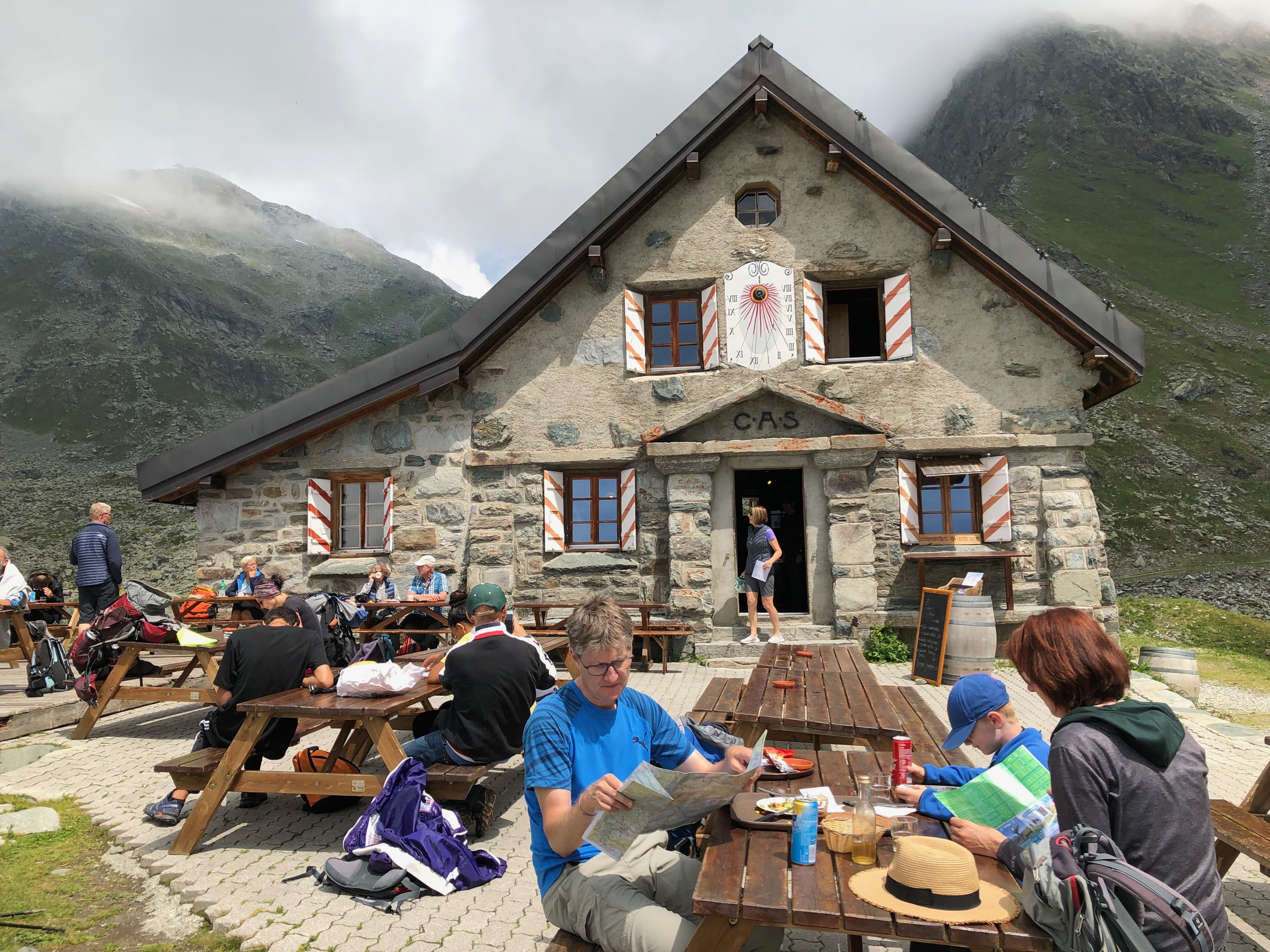 Cabane du Mont Fort, where we were supposed to sleep tonight.
